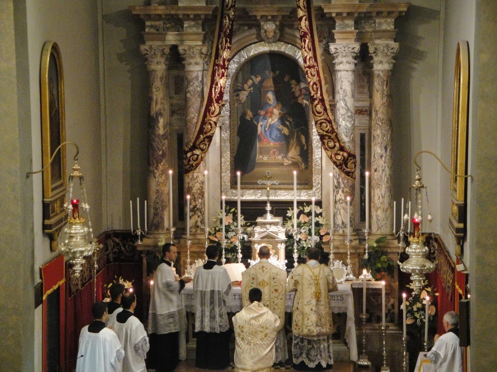 Tradicionalna liturgija: Trst, Mala Nedelja – Božič 2014